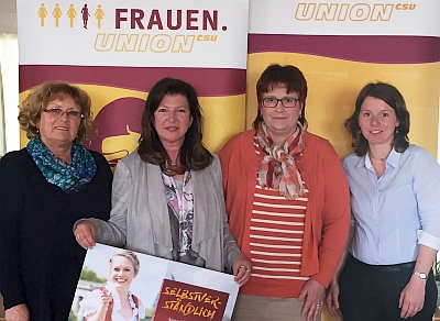 von links: Johanna Gegenfurtner, stellv. FU-Bezirksvorsitzende, Gudrun Zollner, MdB, FU-Bezirksvorsitzende, Andrea Malota, stellv. FU-Bezirksvorsitzende, Diana Königer, Projektleiterin Mentoring-Programm 