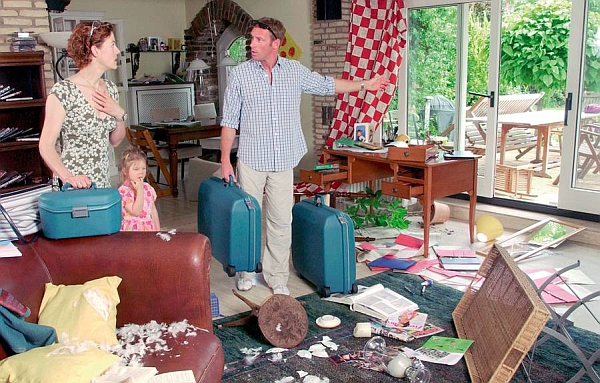 Während des Urlaubs ausgeplündert: Der Schaden wird meist erst bei der Rückkehr bemerkt. - Foto: djd/Initiative Nicht-bei-mir