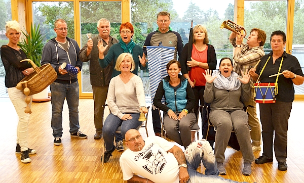 Das Wiesenfeldener Volkstheaters bei einer Probe. - Foto: Westenhuber