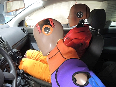 ADAC-Crashtest an der Beifahrerseite. - Foto:  ADAC