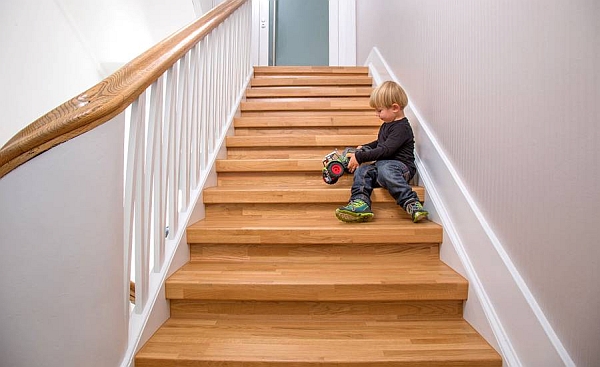 Treppen müssen viel aushalten - nach vielen Jahren der Nutzung ist daher oft ein neuer Treppenbelag angesagt. Foto: djd/dress Treppen-Renovierungssysteme GmbH