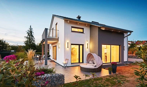 Der besondere Wandaufbau und die umweltfreundliche Haustechnik tragen wesentlich zur Energieeffizienz bei. Foto: djd/LUXHAUS/F. Lopez