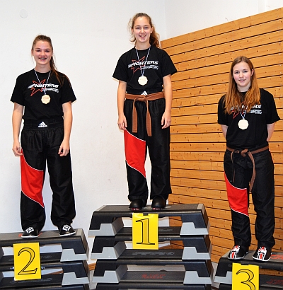 Anna-Lena Heinrich auf dem Siegertreppchen. - Foto: Babel