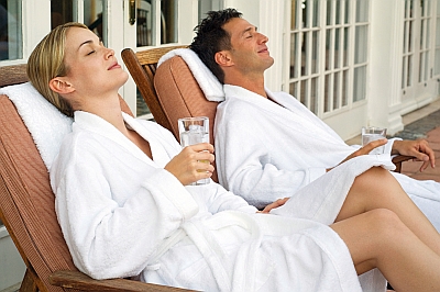 Einfach mal die Seele baumeln lassen – pure Entspannung findet, wer sich für eine Urlaubsbox mit Wellnessangebot entscheidet. - Foto: epr/urlaubsbox