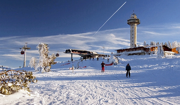 Kilometerlange Pisten, Lifte, Skiverleih und -schulen: Willingen bietet alles, was zu einem perfekten Skiurlaub dazu gehört. (Foto: epr/Tourist-Information Willingen)