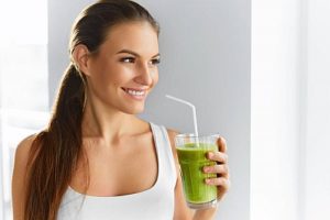 Genuss statt Magenknurren: Beim Basenfasten liefern köstliche Rezepte vom Smoothie bis zum Auflauf neue Energie. Foto: djd/Jentschura International/puhhha - Fotolia