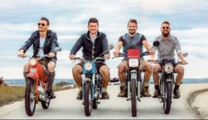 DeSchoWieda on Tour. Und dabei legen sie in Straubing einen Zwischenstopp ein - FoDeSchoWieda on Tour. Und dabei legen sie in Straubing einen Zwischenstopp ein - Foto: Gregor Wiebeto: Gregor Wiebe