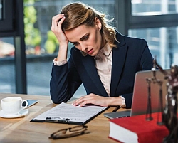 Wenn dringende Arbeiten erledigt werden müssen, sind Überstunden eher die Regel als die Ausnahme.