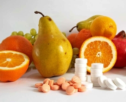 Vitamine statt Schmerzmittel - vor allem B-Vitamine können laut Experten eine Linderung der Beschwerden bringen. Foto: djd/Gesellschaft für Biofaktoren e.V./COLOURBOX