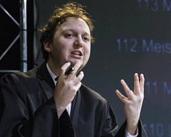 David Moorbach als Lars Koch und Julian Niedermeier als Verteidiger