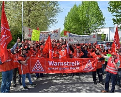 Warnstreik bei der Firma LOG Hydraulik, Wörth a.d.I