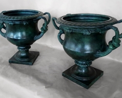 Die Bronzevasen wurden im 3D-Labor der THD aufwendig rekonstruiert. Als Vorlage diente lediglich ein historisches Foto.