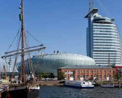 Volles Programm in den Havenwelten Bremerhaven: Direkt zwischen City und Weserdeich befinden sich drei attraktive Besuchsziele für Familien.