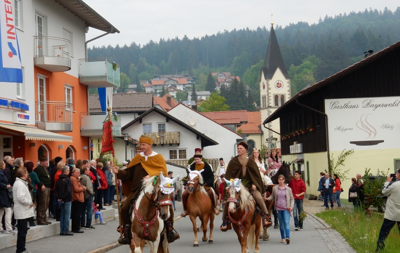 Prozessionszug mein Englmarisuchen
