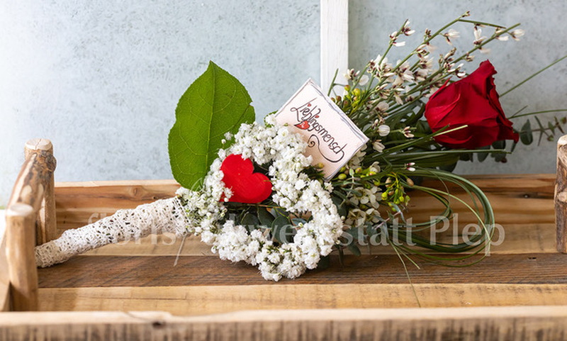 Valentinstag - Ein besonderer Blumenstrauß aus der Floristikwerkstatt Plep