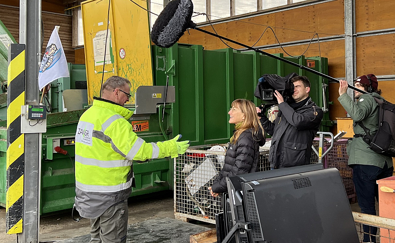 Der BR beim Entsorgungszentrum in Straubing