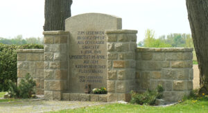 80 Jahre Demokratie: Gedenkfeier am ehemaligen KZ-Außenlager