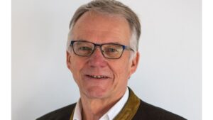 Wie Fritz Fuchs mit Ackerfunden die Geschichte des Bayerischen Waldes neu denkt