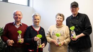 Süße Osteraktion: 2200 Hasen für Klinik Landshut-Mitte verteilt