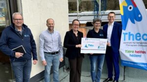 Z-Fenster spendet 3000 Euro für Theo Ostbayern