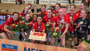 Rote Raben feiern mit 1500 Volleyballfans die Meisterschaft