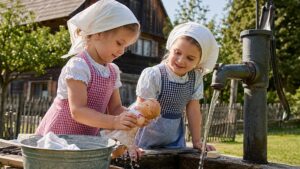 Töpfern, spielen und Puppen verwöhnen