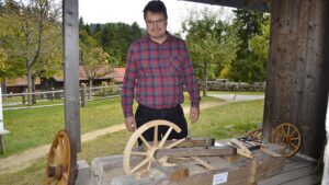 Schmieden, backen, klöppeln: Alte Handwerkskunst erleben
