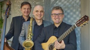 „Golden Notes“ spielen im Freilichtmuseum Massing die Hits der „Pilzköpfe“