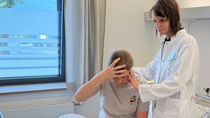 Wenn der Kopf immer wieder hämmert: Einfach hinnehmen muss man das nicht