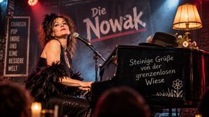Zwischen Chanson und Kettensäge: Die Nowak kommt nach Straubing
