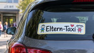 Achtung, „Eltern-Taxis“: Zum Schulstart schaut die Polizei genau hin