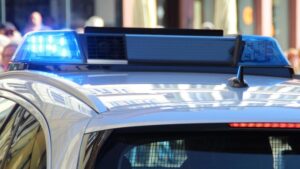 Sie wollen ihm helfen – doch dann bedroht er die Retter